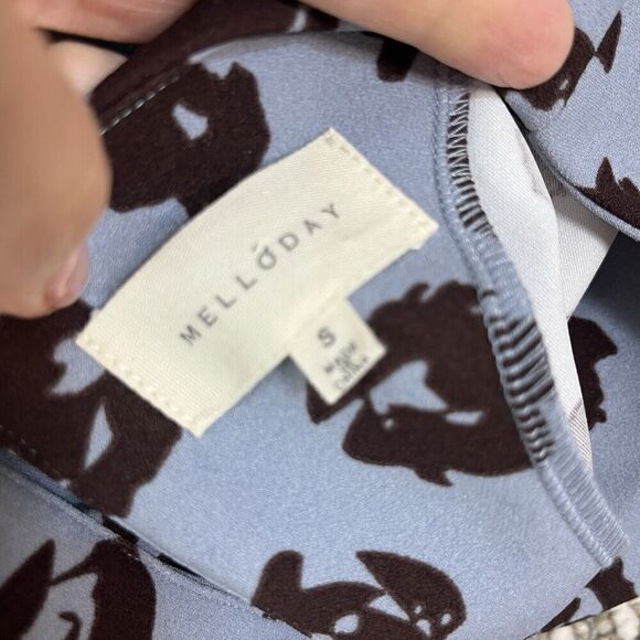 Melloday Blouse Top size Small Gray Brown Floral Ruffles Stretch Modest Peasant - Picture 8 of 8